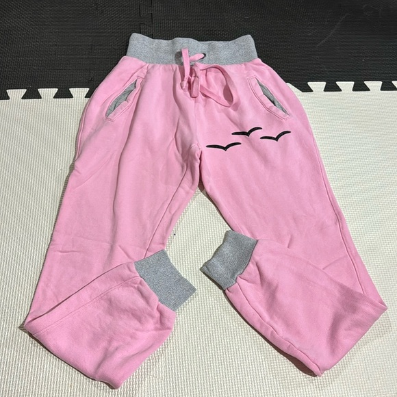 LAZYPANTS - Picture 1 of 3